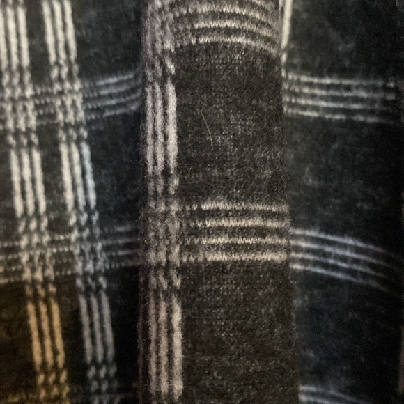 Black And White Cozy Round Hem Cardi Jacket with POCKETS - Picture 10 of 17